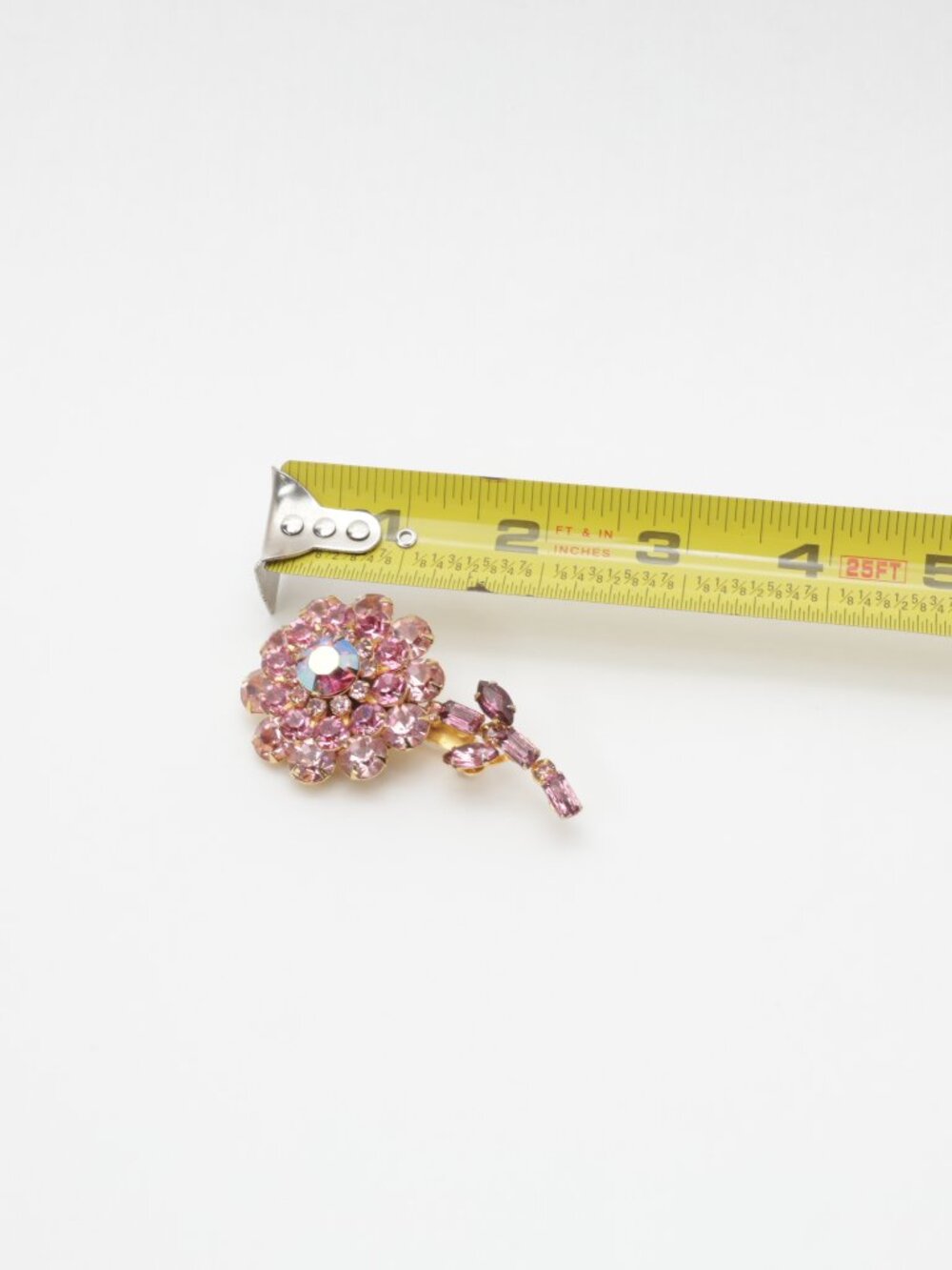 Vintage Signed Judy Lee Pink Domed Shades of Pink Rhinestone Flower Brooch Stem - Picture 3 of 5